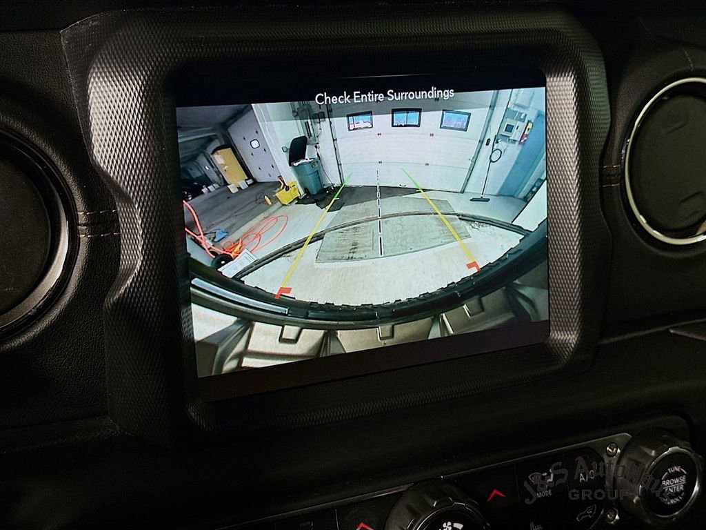 Used 2020 Jeep Wrangler Unlimited Sahara image 19