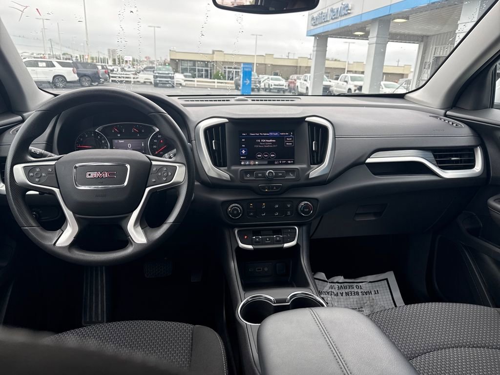 Used 2023 GMC Terrain SLE image 15