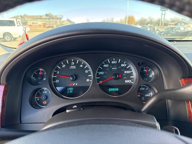 Used 2010 Chevrolet Silverado 1500 LTZ w/ Z71 Appearance Package image 15