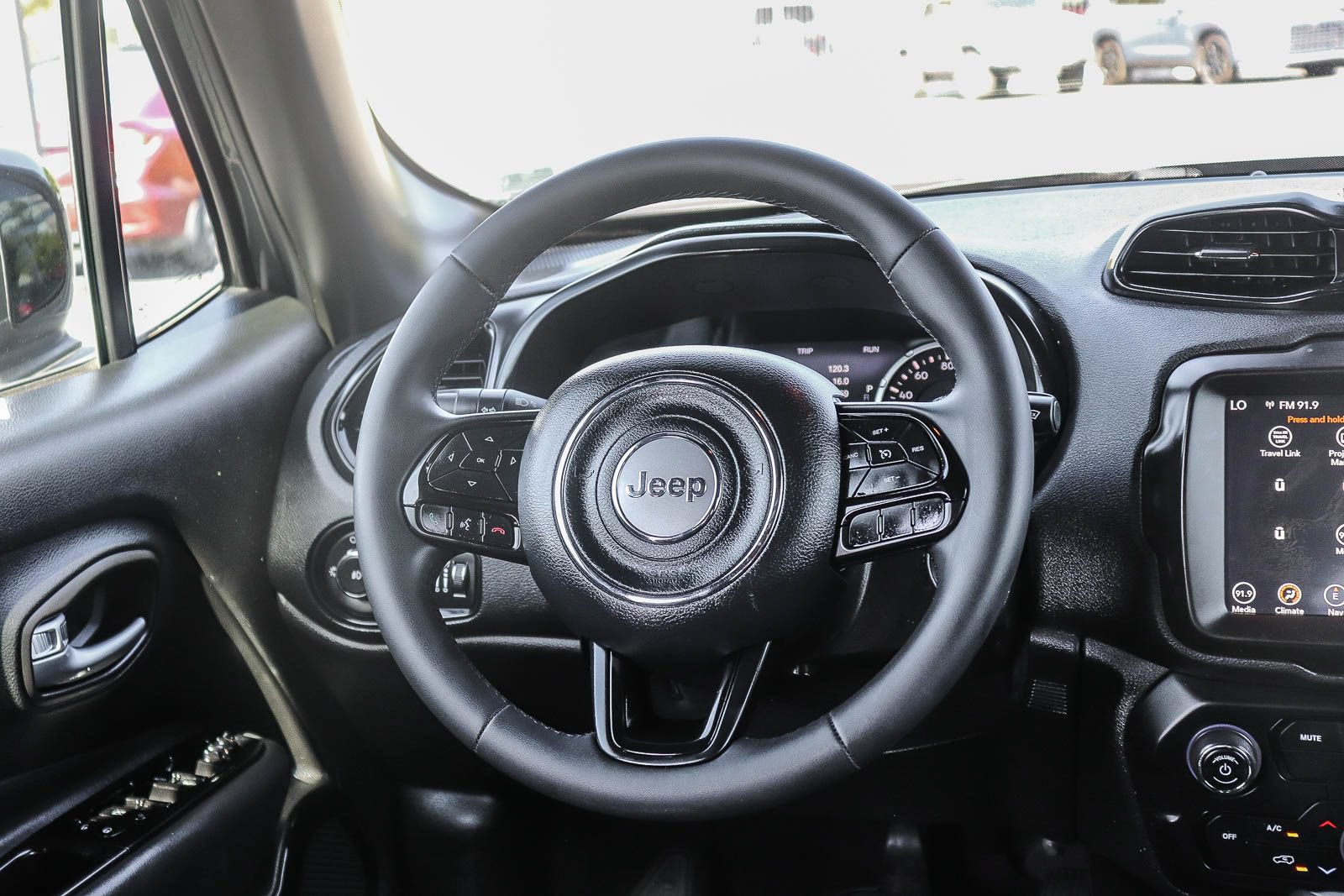 Used 2022 Jeep Renegade Altitude AWD/4WD image 18