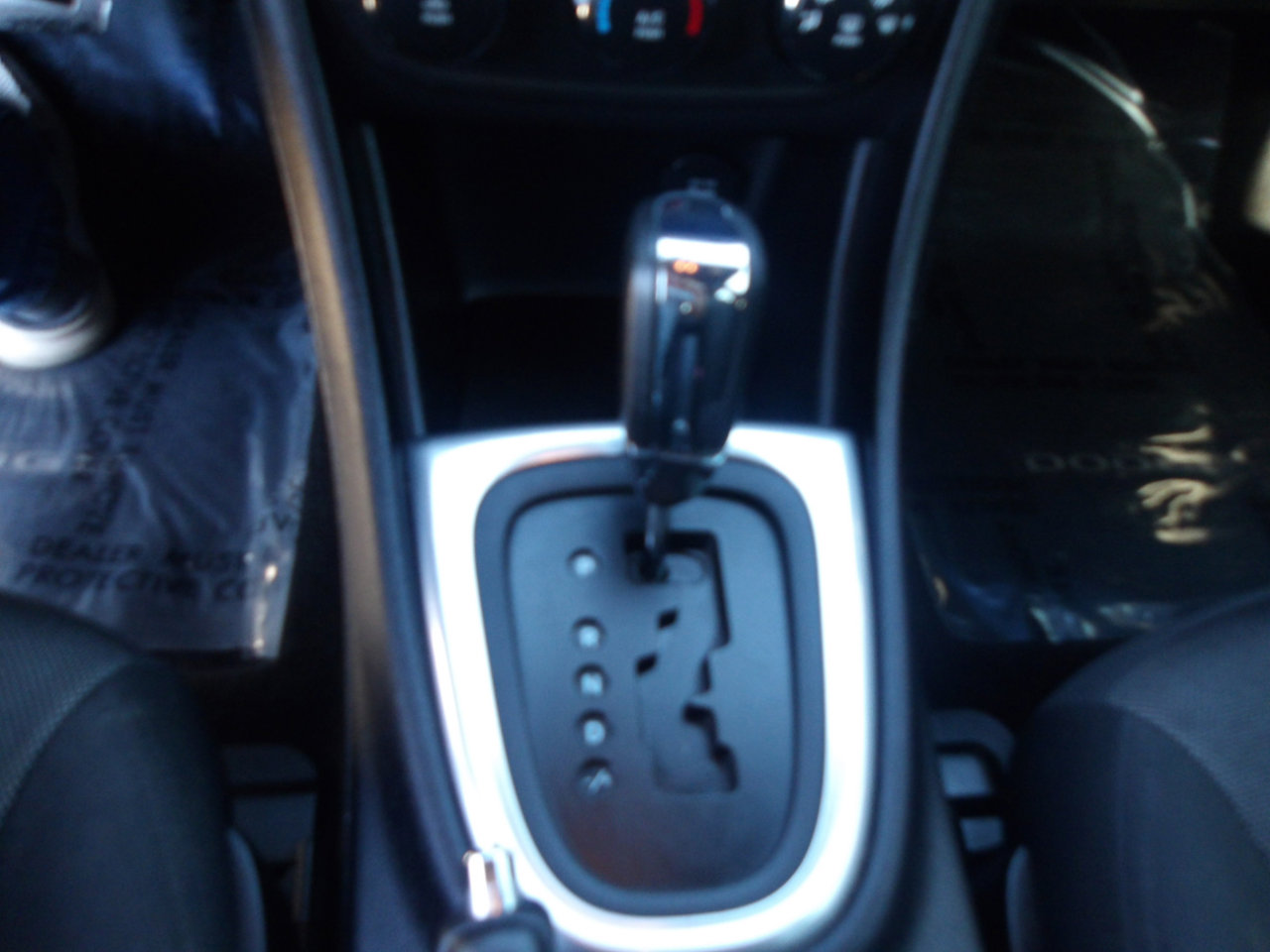 Used 2012 Dodge Avenger SE image 24