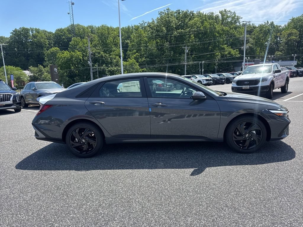 New 2026 Hyundai Elantra Sport FWD image 4