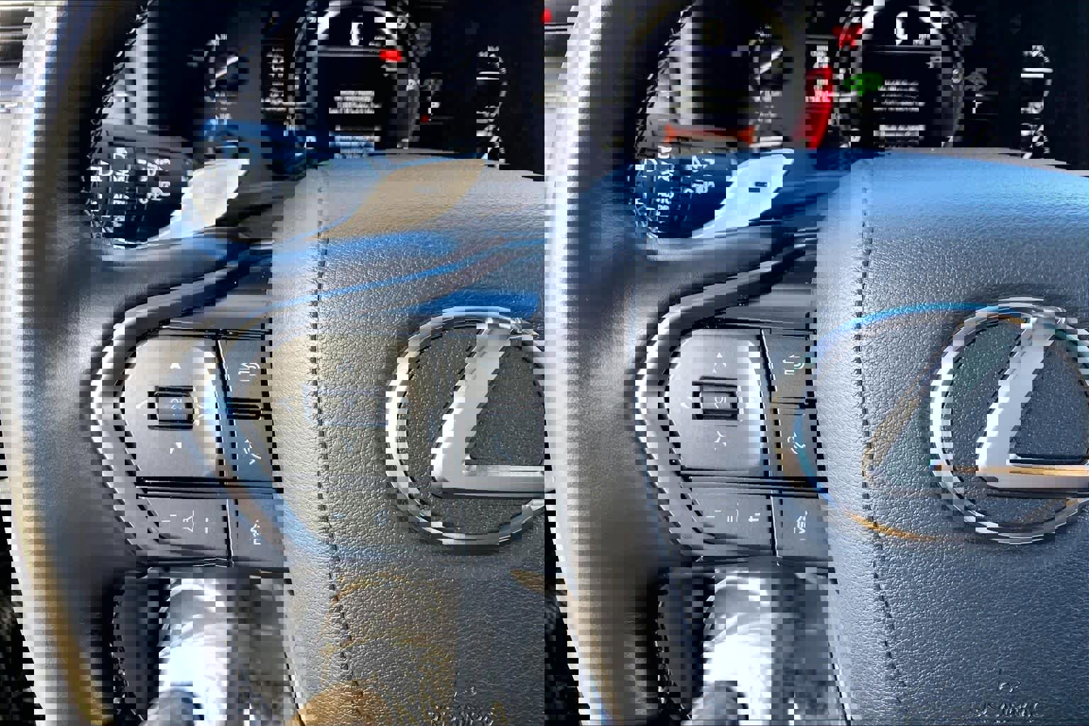 Used 2024 Lexus LX 600 4WD w/ Appearance Package image 24