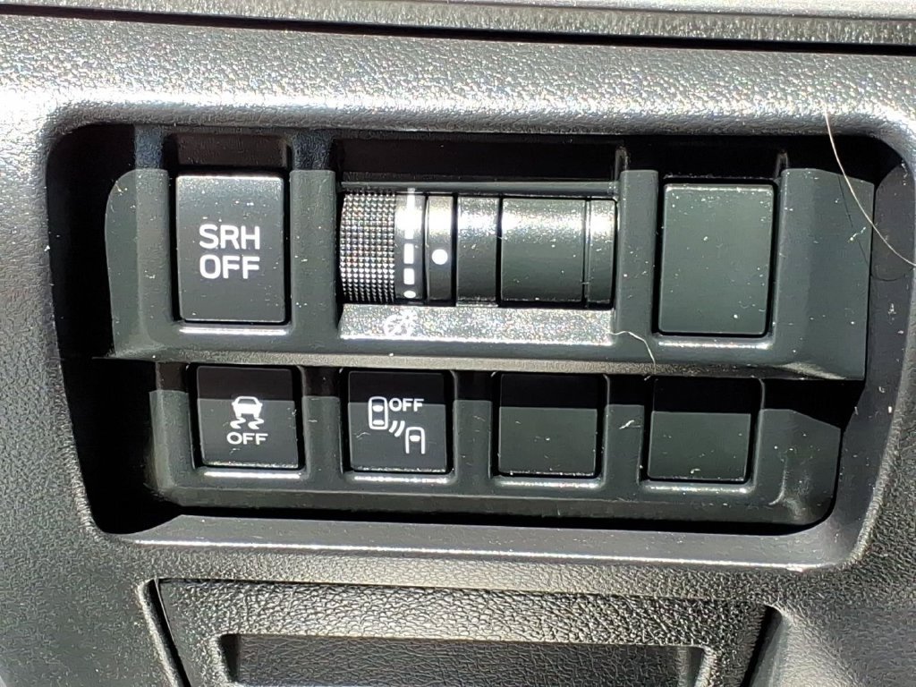 Used 2018 Subaru Impreza 2.0i Limited AWD/4WD image 16