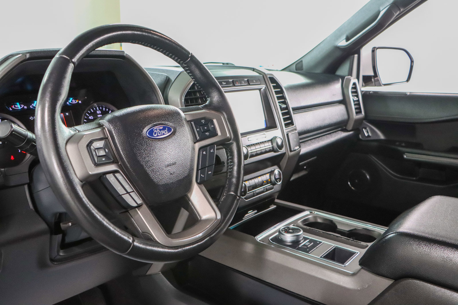Used 2021 Ford Expedition XLT image 23
