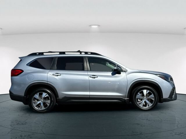 Certified 2023 Subaru Ascent Premium w/ Convenience Package AWD/4WD image 7