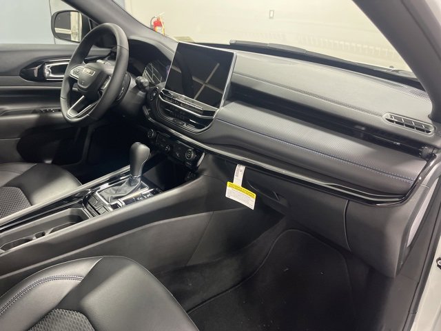 New 2026 Jeep Compass Latitude image 20