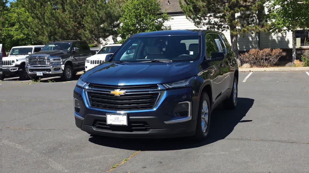 Used 2023 Chevrolet Traverse LS AWD/4WD image 4