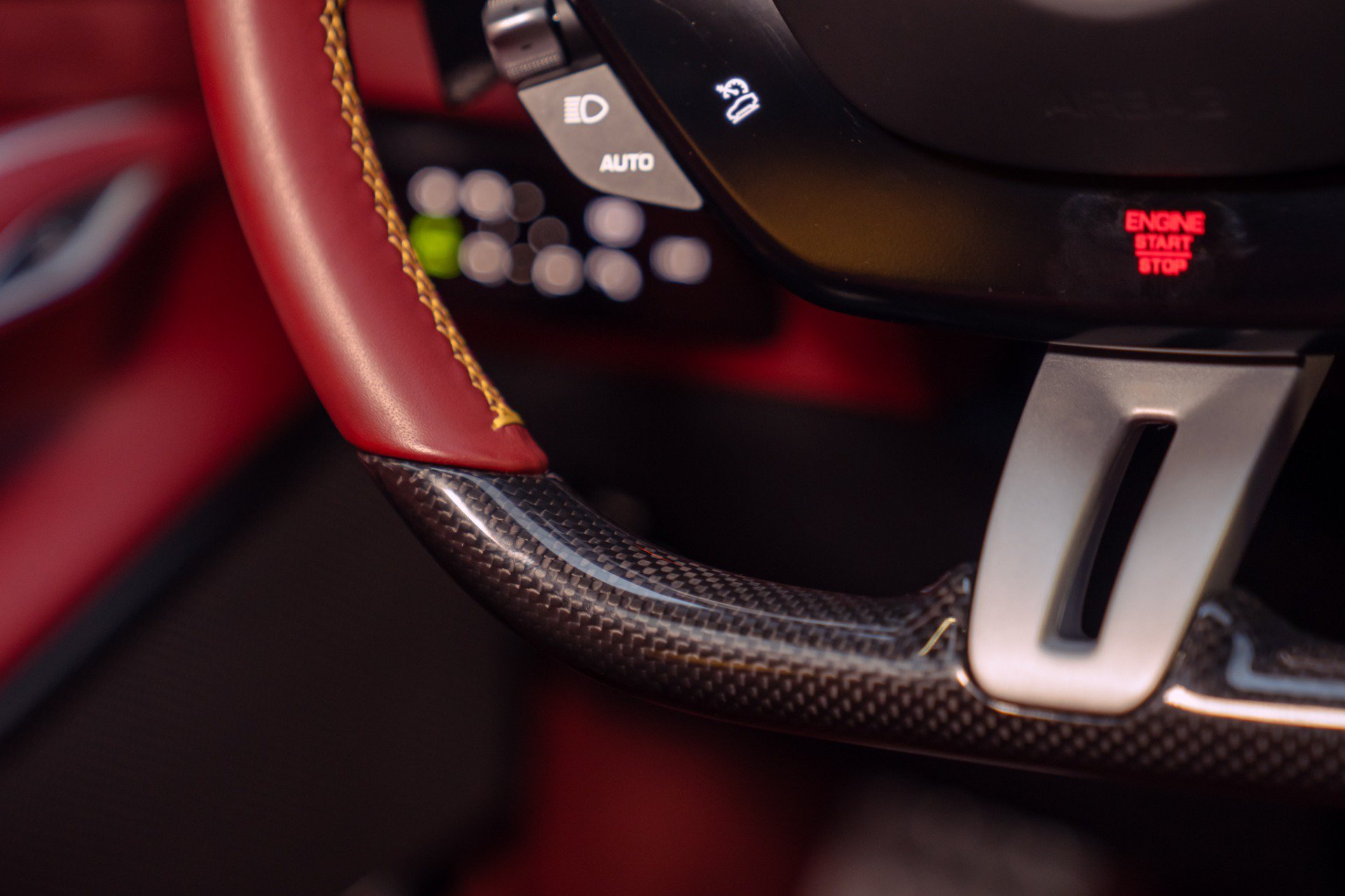 Used 2025 Ferrari Purosangue AWD/4WD image 38