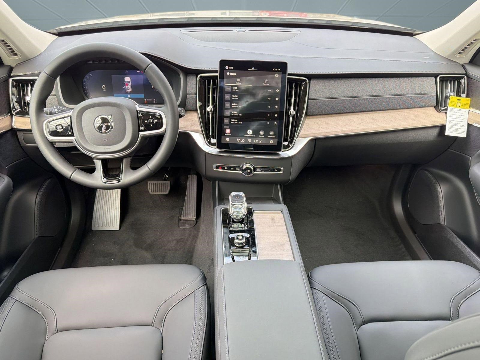 New 2026 Volvo XC90 T8 Plus w/ Protection Package AWD/4WD image 16