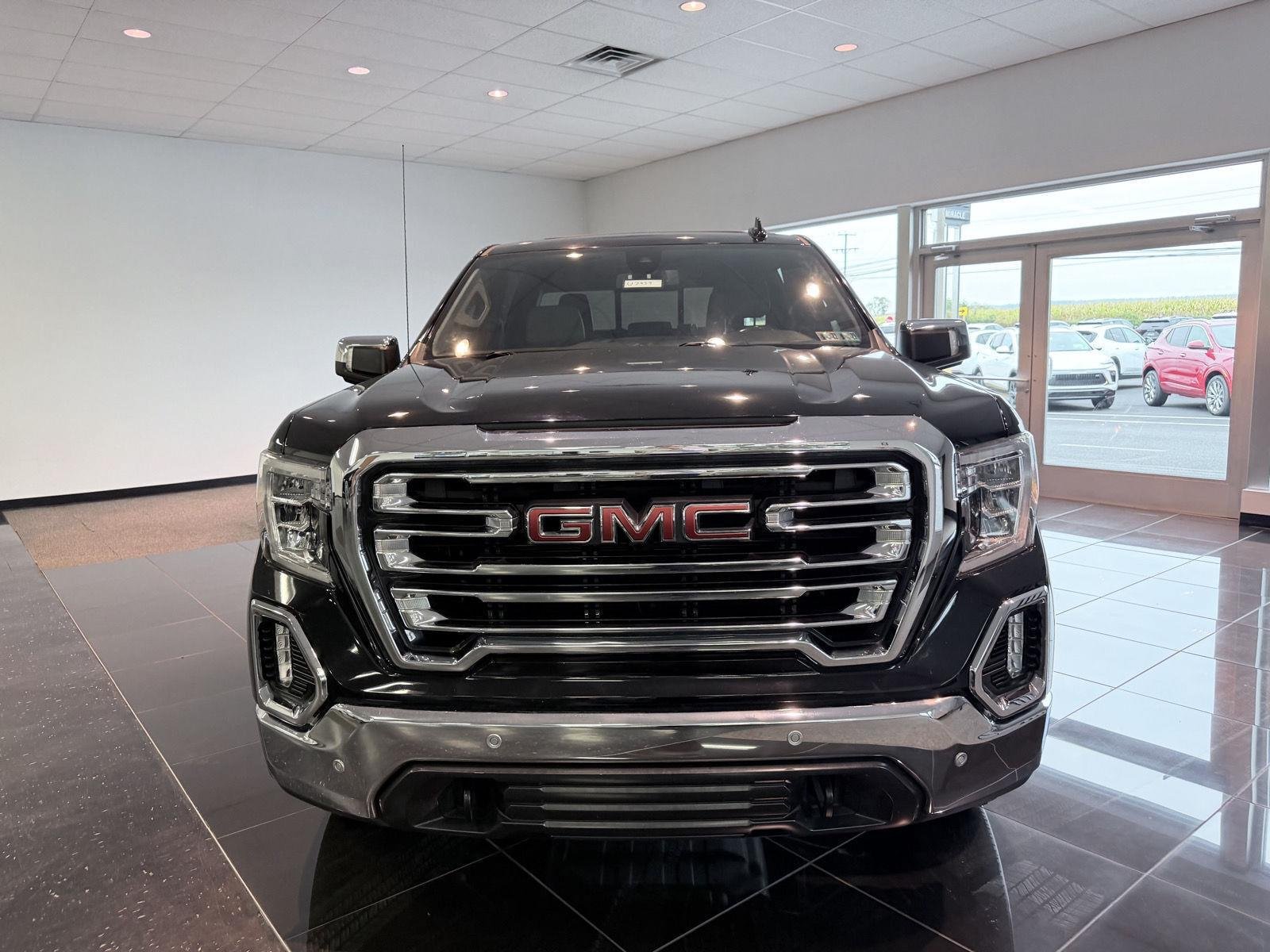 Used 2021 GMC Sierra 1500 SLT w/ SLT Premium Plus Package AWD/4WD image 17