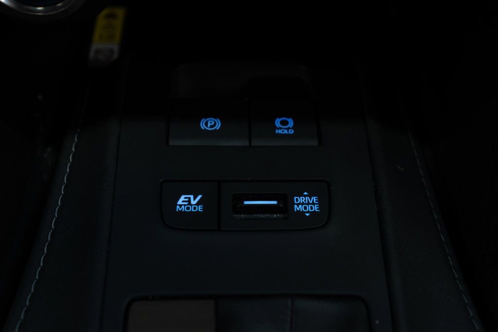 Used 2021 Toyota Venza Limited w/ Advanced Technology Package AWD/4WD image 31