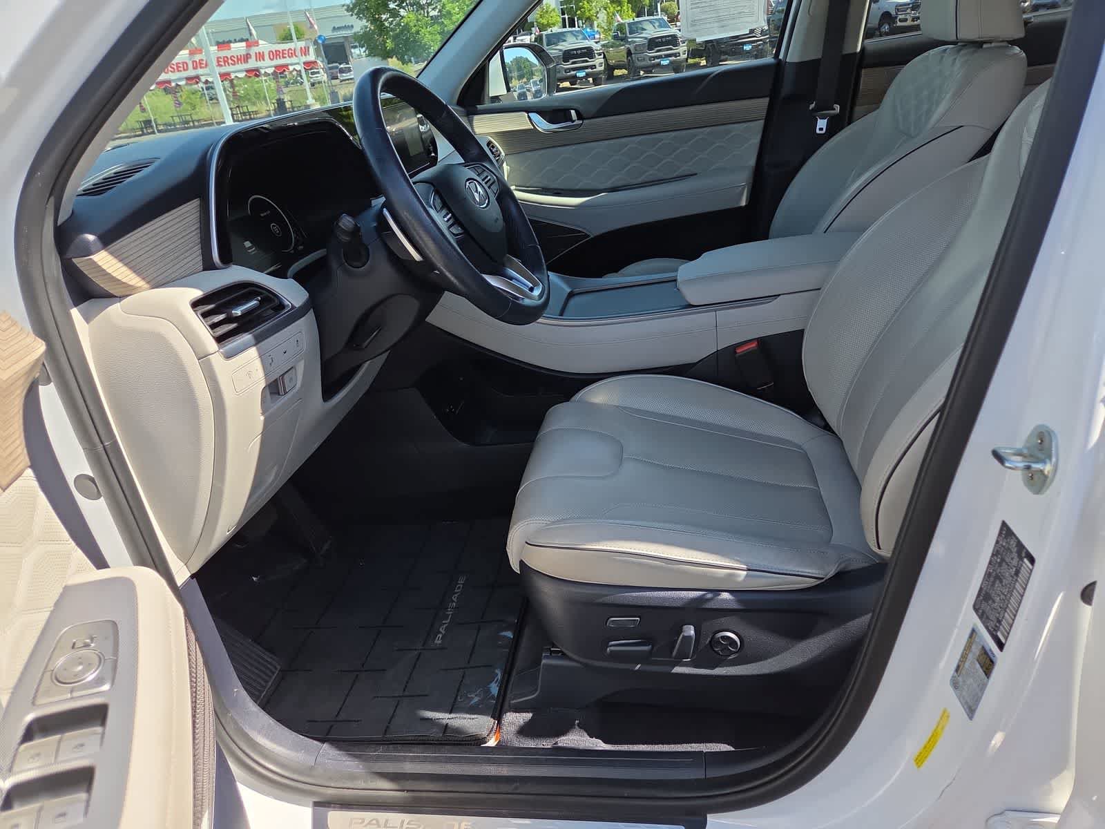 Used 2022 Hyundai Palisade Calligraphy w/ Cargo Package FWD image 19