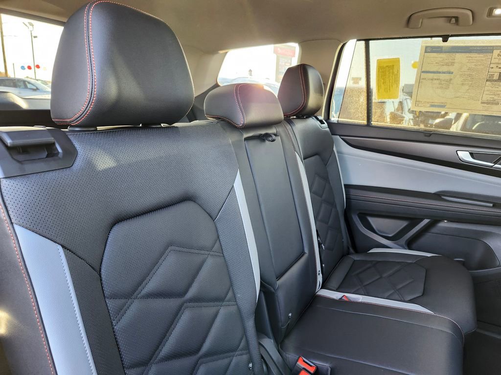 New 2026 Volkswagen Atlas Peak Edition image 21