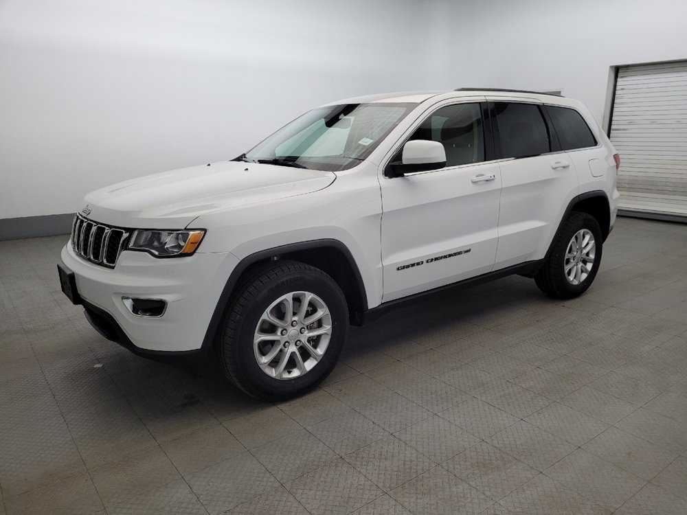 Used 2022 Jeep Grand Cherokee Laredo E w/ Security & Convenience Group AWD/4WD image 2