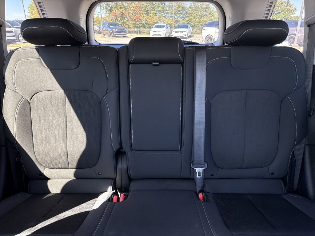 Used 2023 Jeep Grand Cherokee Laredo w/ Luxury Tech Group I image 29