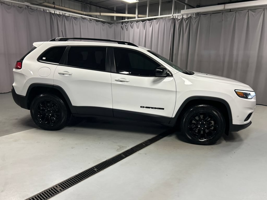 Used 2023 Jeep Cherokee Altitude Lux AWD/4WD image 8