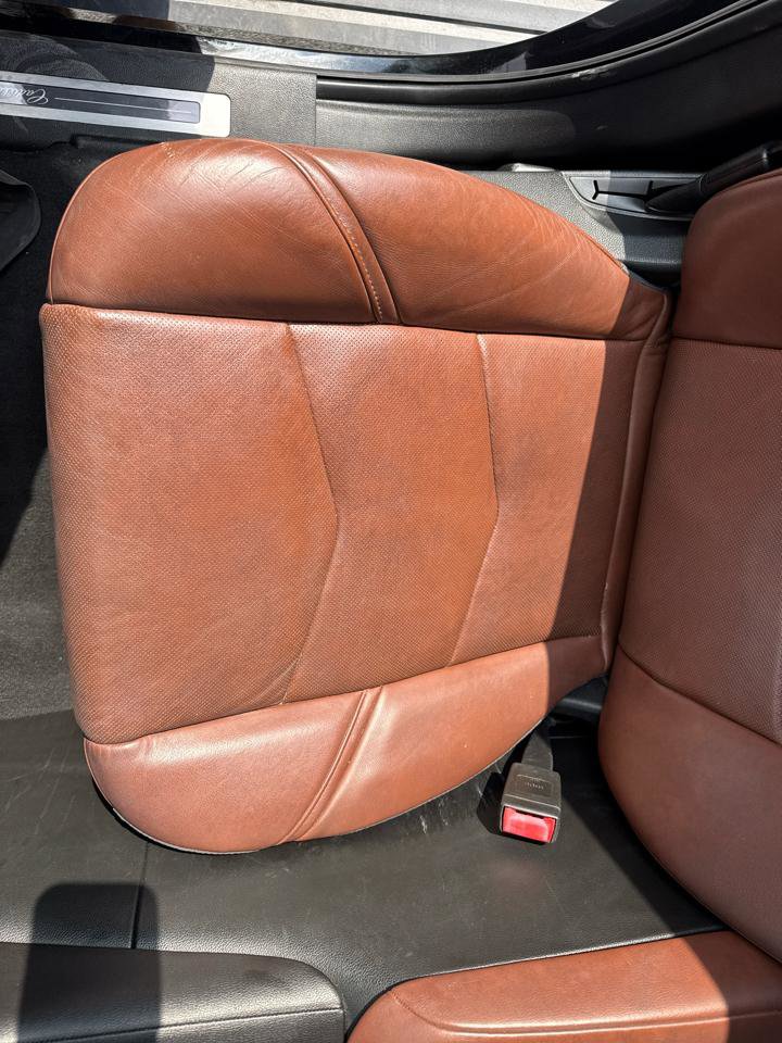 Used 2018 Cadillac Escalade Premium Luxury AWD/4WD image 11