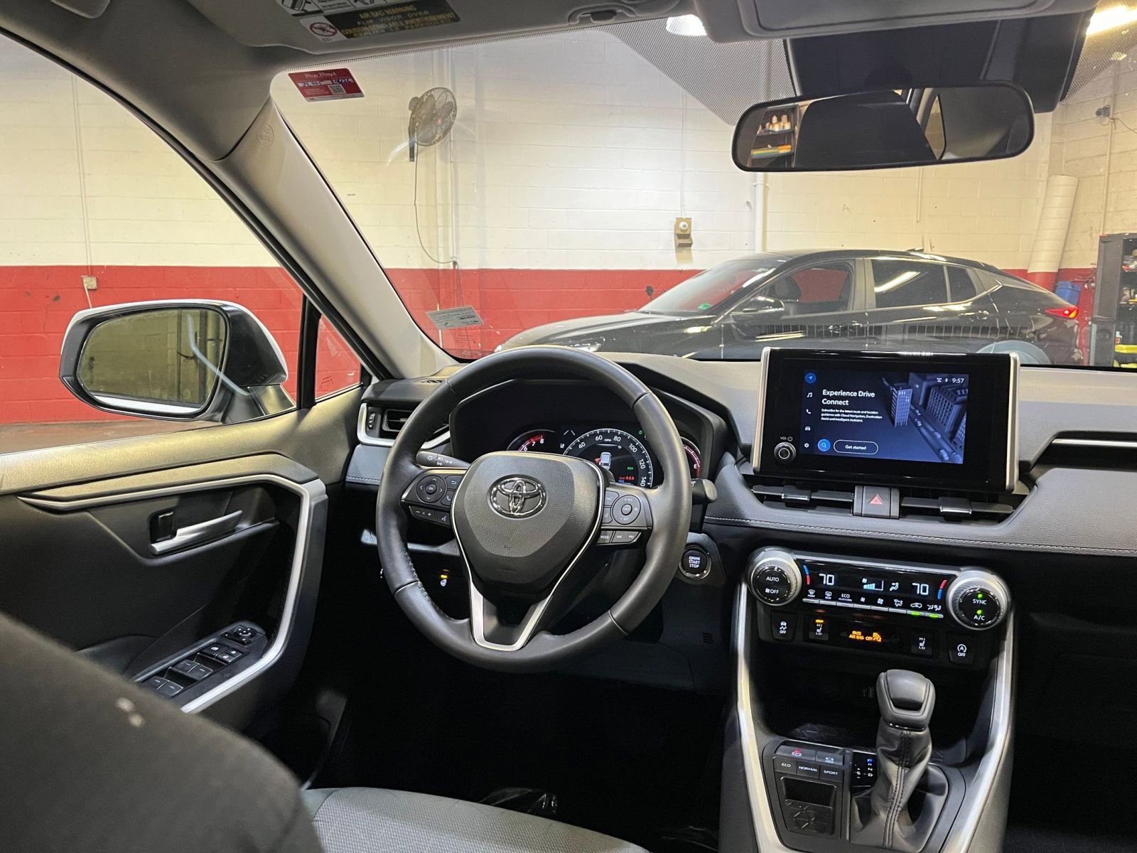 Used 2025 Toyota RAV4 XLE image 34