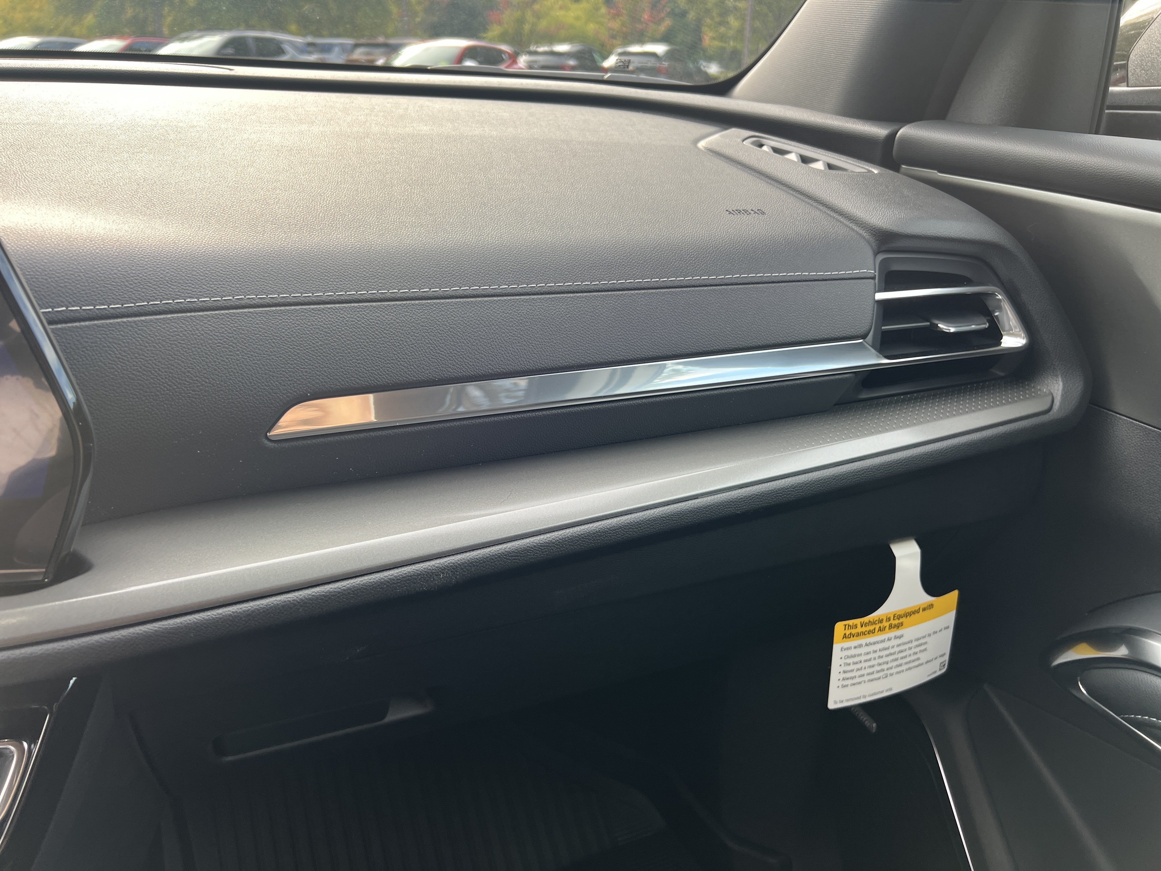 New 2027 Chevrolet Traverse LT w/ Enhanced Driving Package FWD image 31