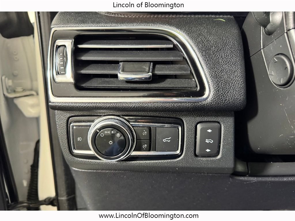 Used 2020 Lincoln Navigator Reserve w/ Equipment Group 208A Reserve AWD/4WD image 19