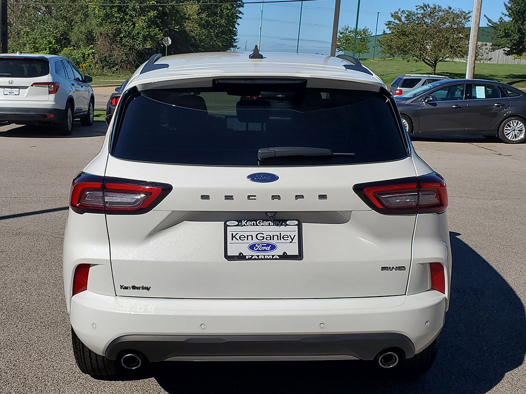 Certified 2023 Ford Escape ST-Line w/ Tech Pack #1 AWD/4WD image 6