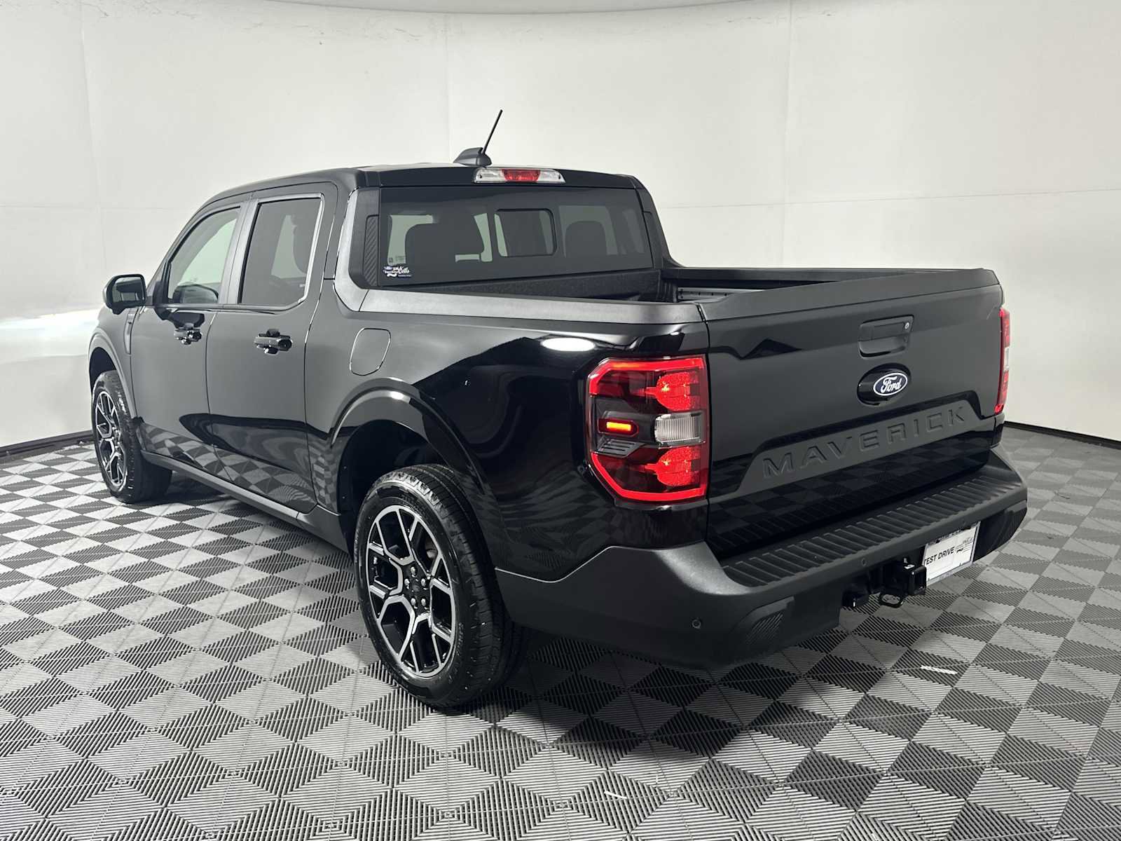 Used 2025 Ford Maverick Lariat image 5
