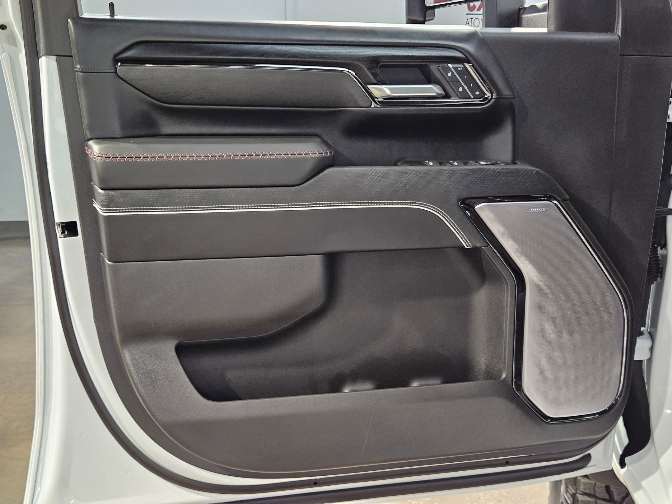 Used 2025 GMC Sierra 2500 AT4X image 20