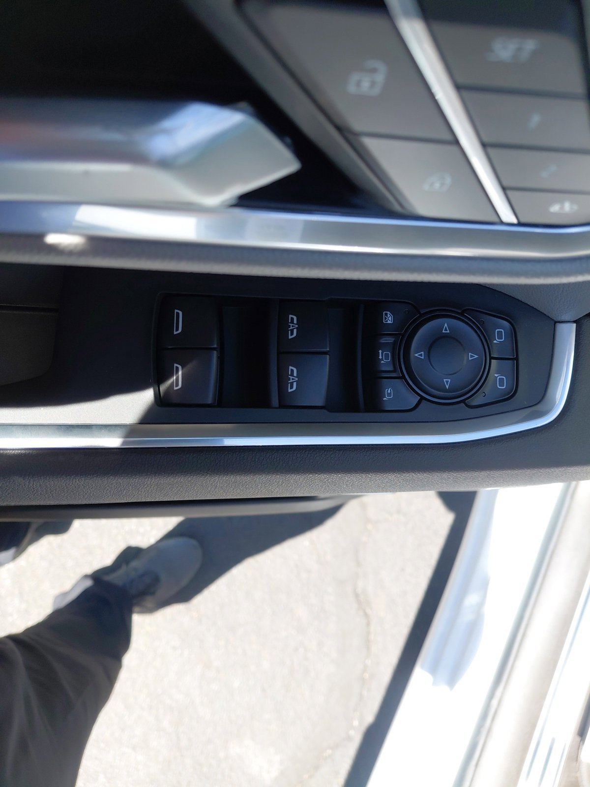 New 2026 GMC Sierra 3500 SLT AWD/4WD image 18