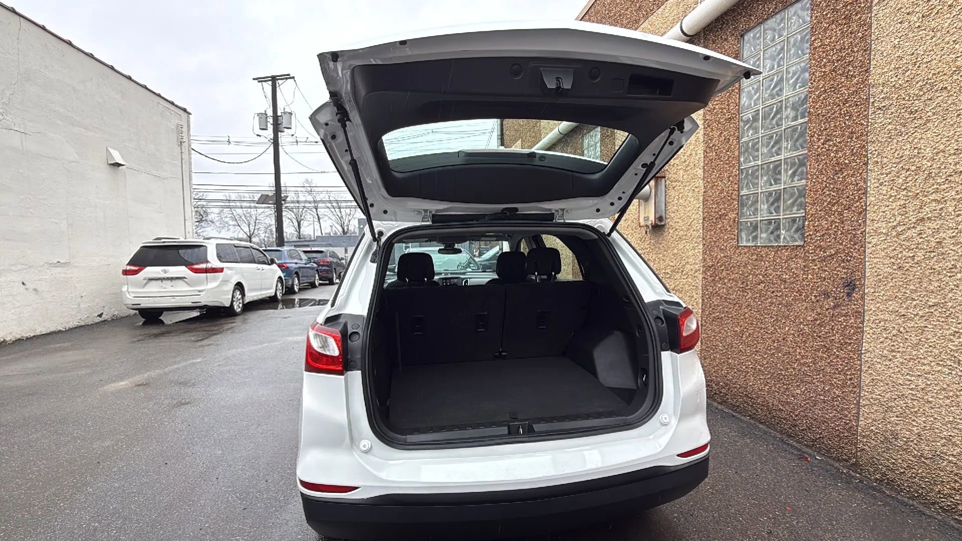 Used 2020 Chevrolet Equinox LS FWD image 27