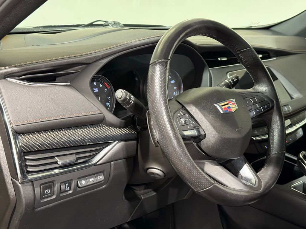 Used 2023 Cadillac XT4 Sport image 17