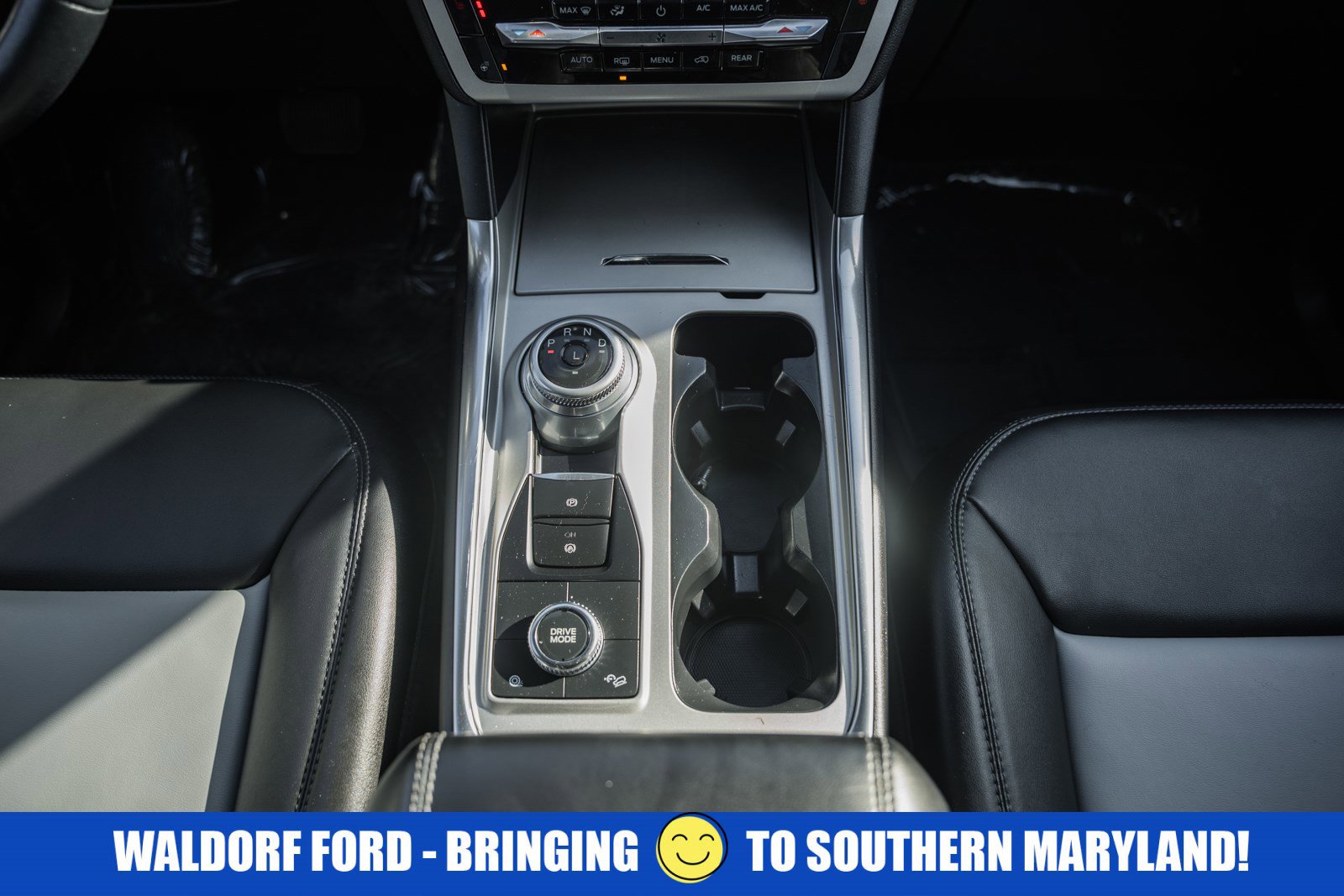 Used 2022 Ford Explorer XLT w/ Equipment Group 202A image 29