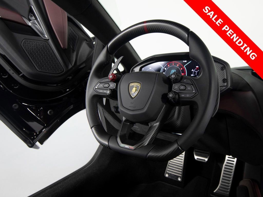 Used 2025 Lamborghini Revuelto image 34