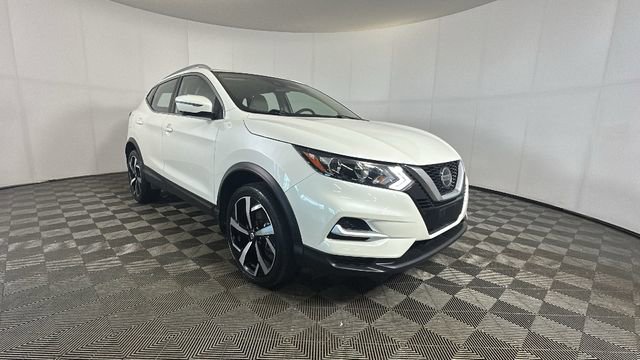 Used 2022 Nissan Rogue Sport SL AWD/4WD image 2