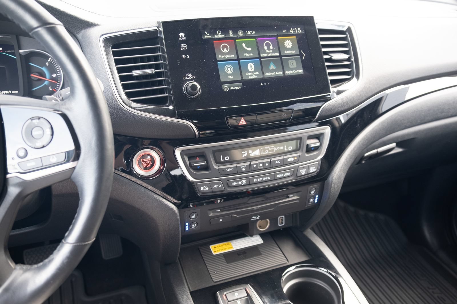 Used 2022 Honda Pilot Touring image 3