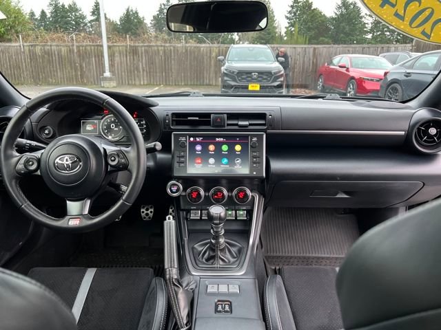 Used 2024 Toyota GR86 Premium w/ Performance Package image 12