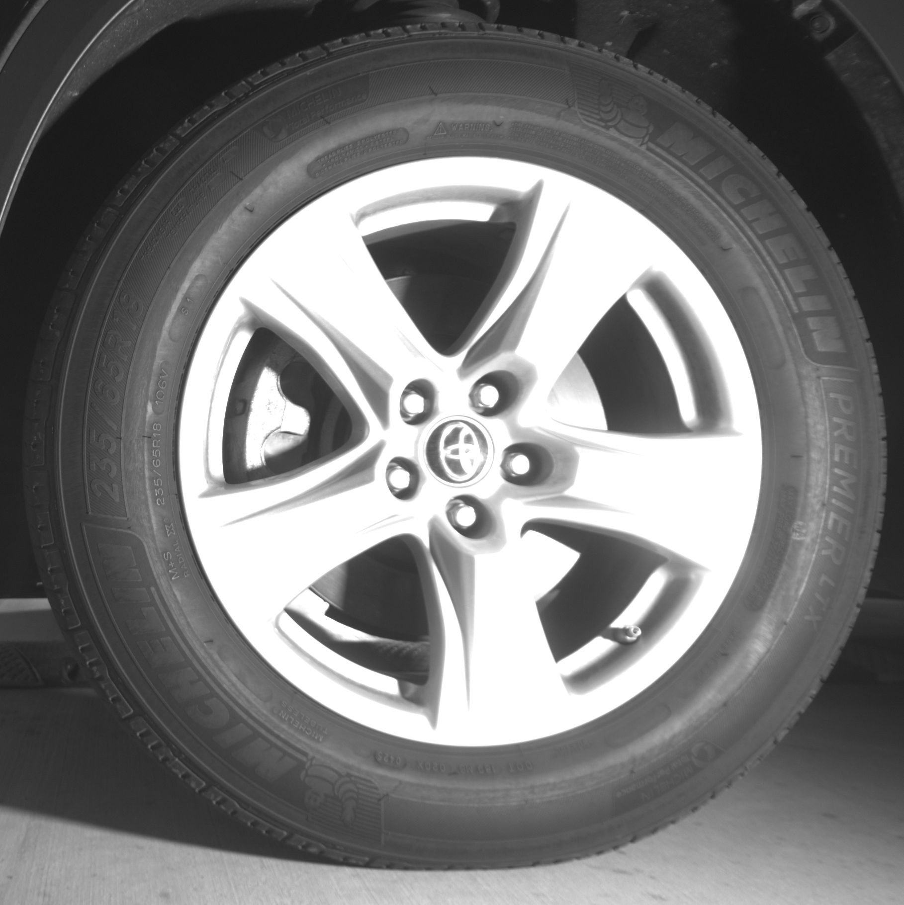 Used 2025 Toyota Highlander LE image 12