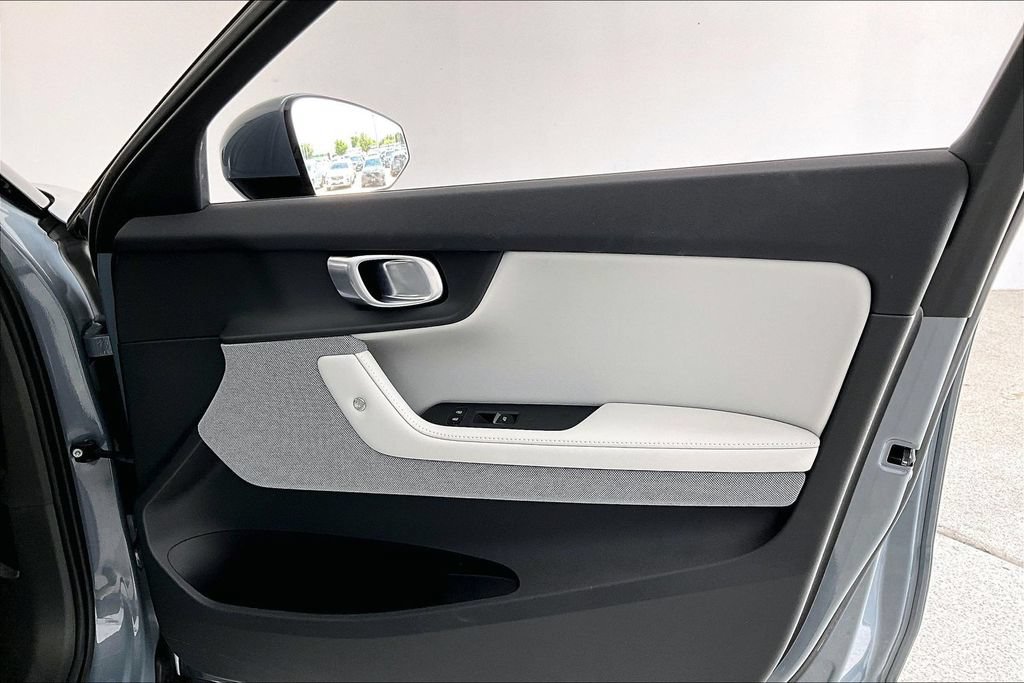 Used 2024 Polestar Polestar 2 RWD image 23