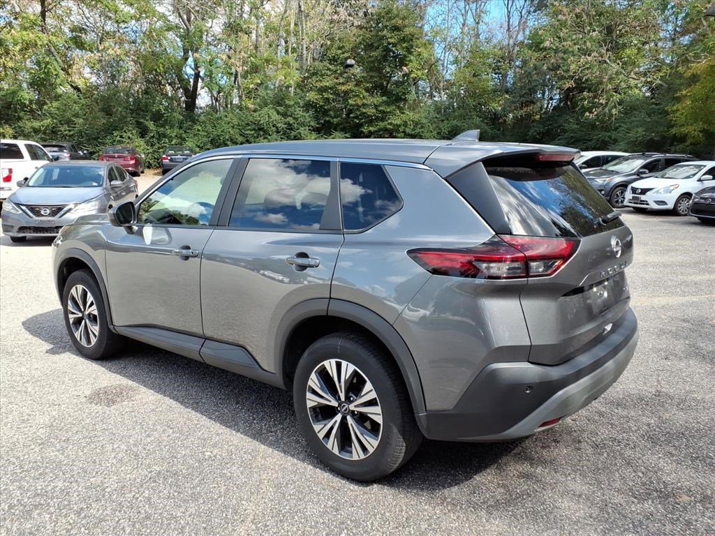 Used 2023 Nissan Rogue SV image 5