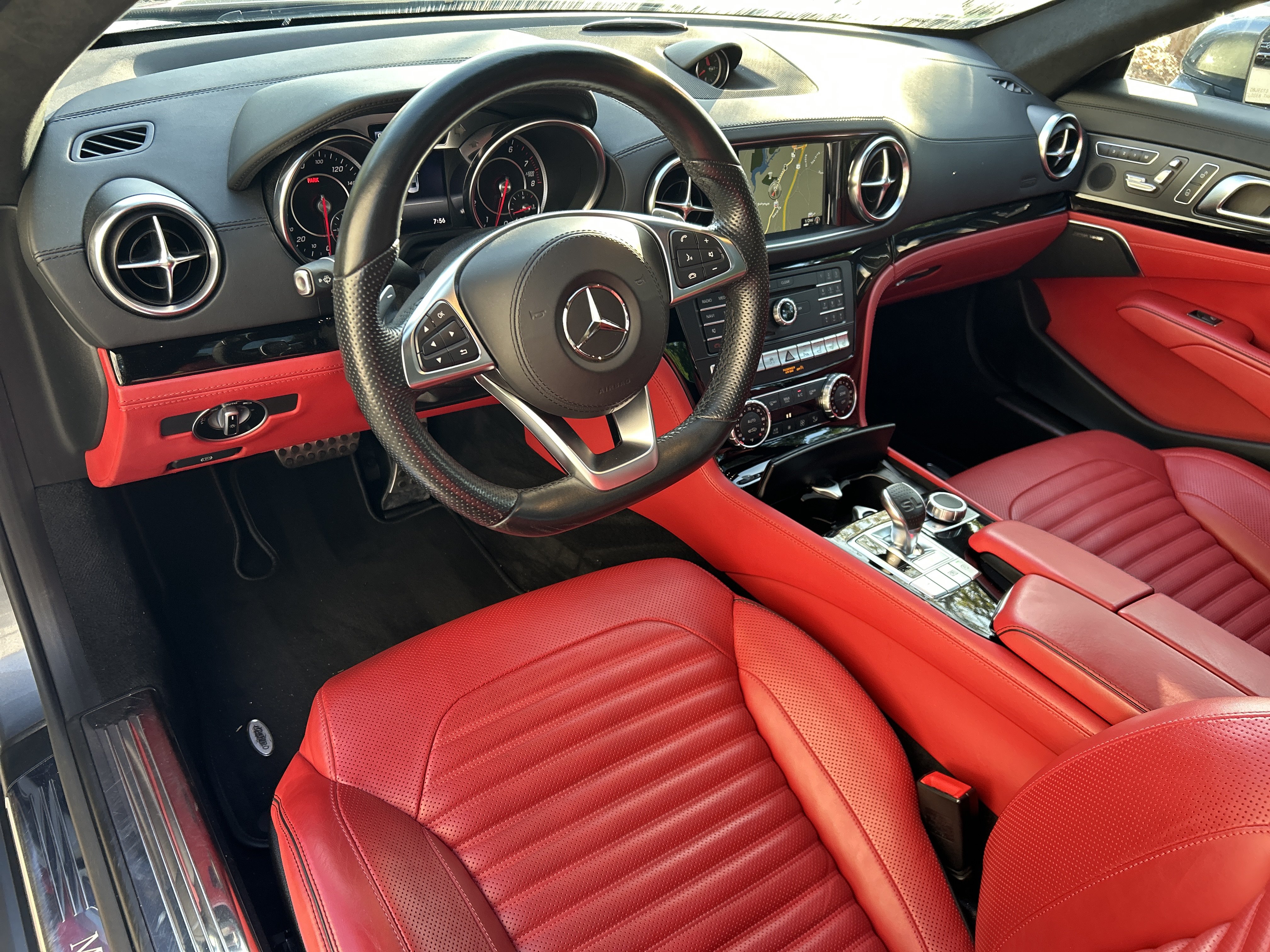 Used 2018 Mercedes-Benz SL 450 image 29