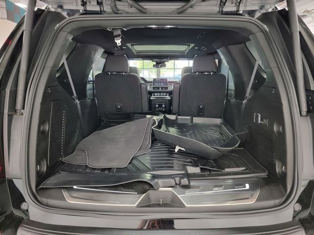 Used 2023 GMC Yukon SLT w/ SLT Luxury Package AWD/4WD image 36