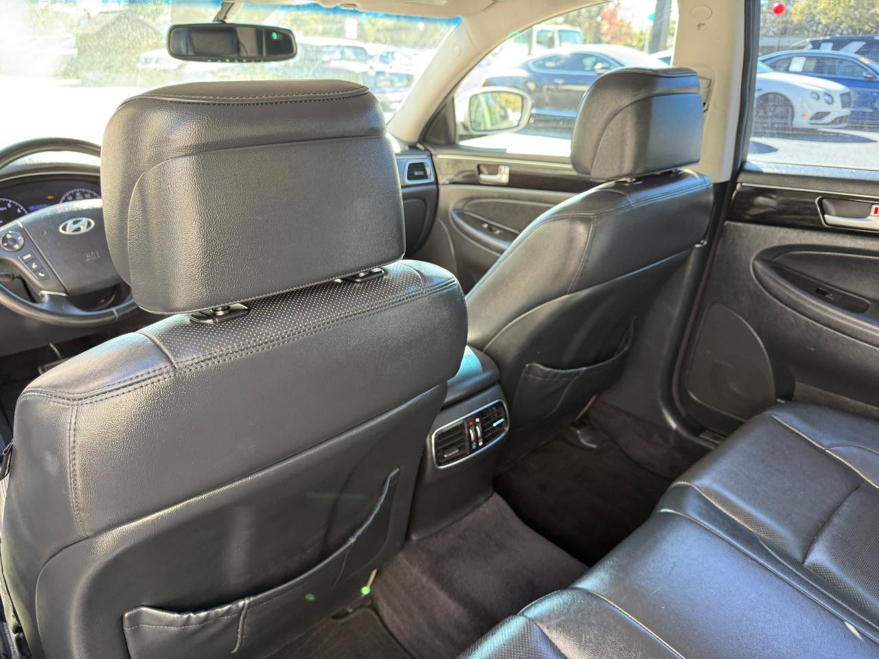 Used 2013 Hyundai Genesis 3.8 image 27