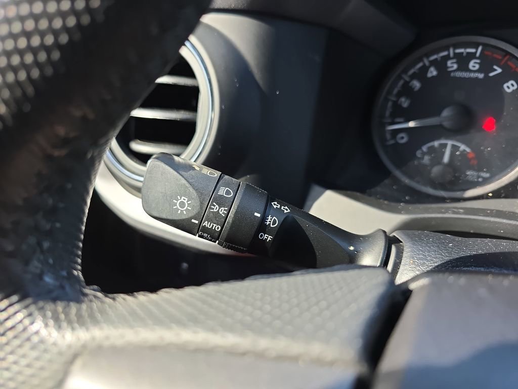 Used 2021 Toyota Tacoma TRD Sport image 30