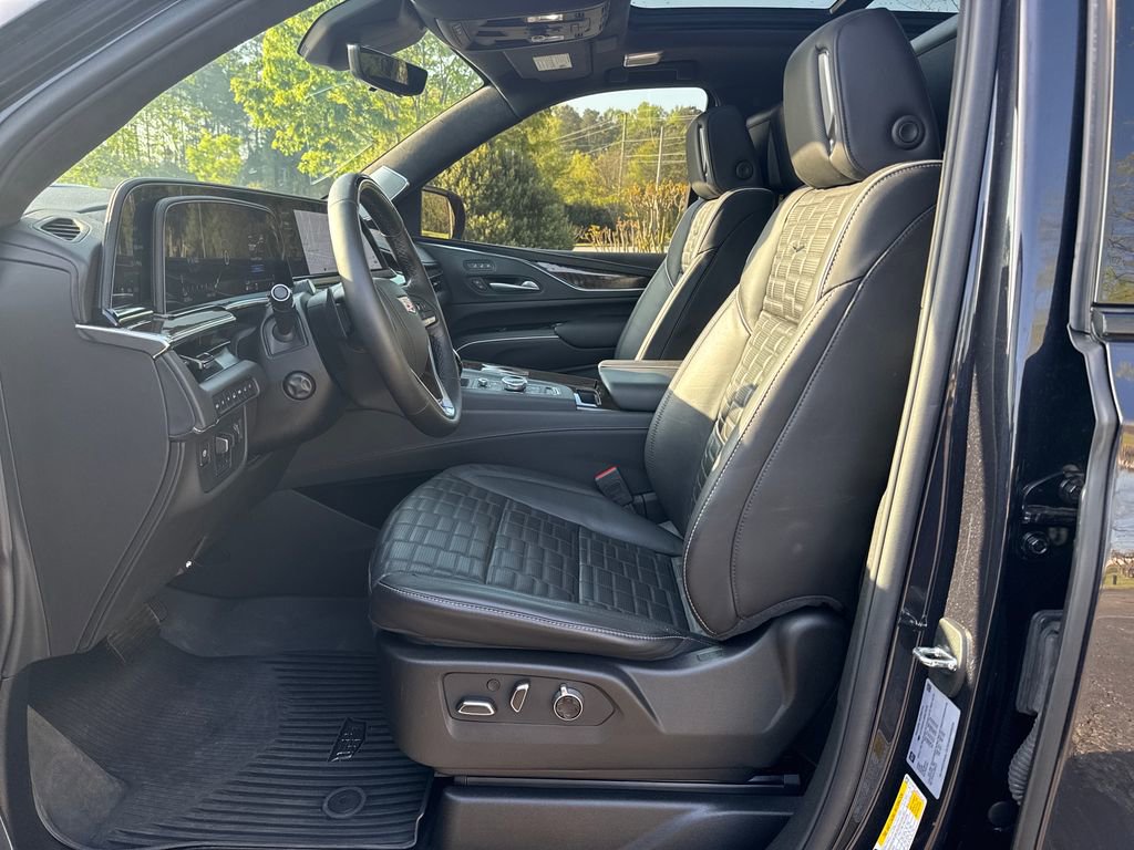 Used 2024 Cadillac Escalade Sport Platinum image 12