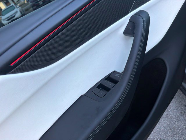 Used 2026 Tesla Model Y Performance AWD/4WD image 21