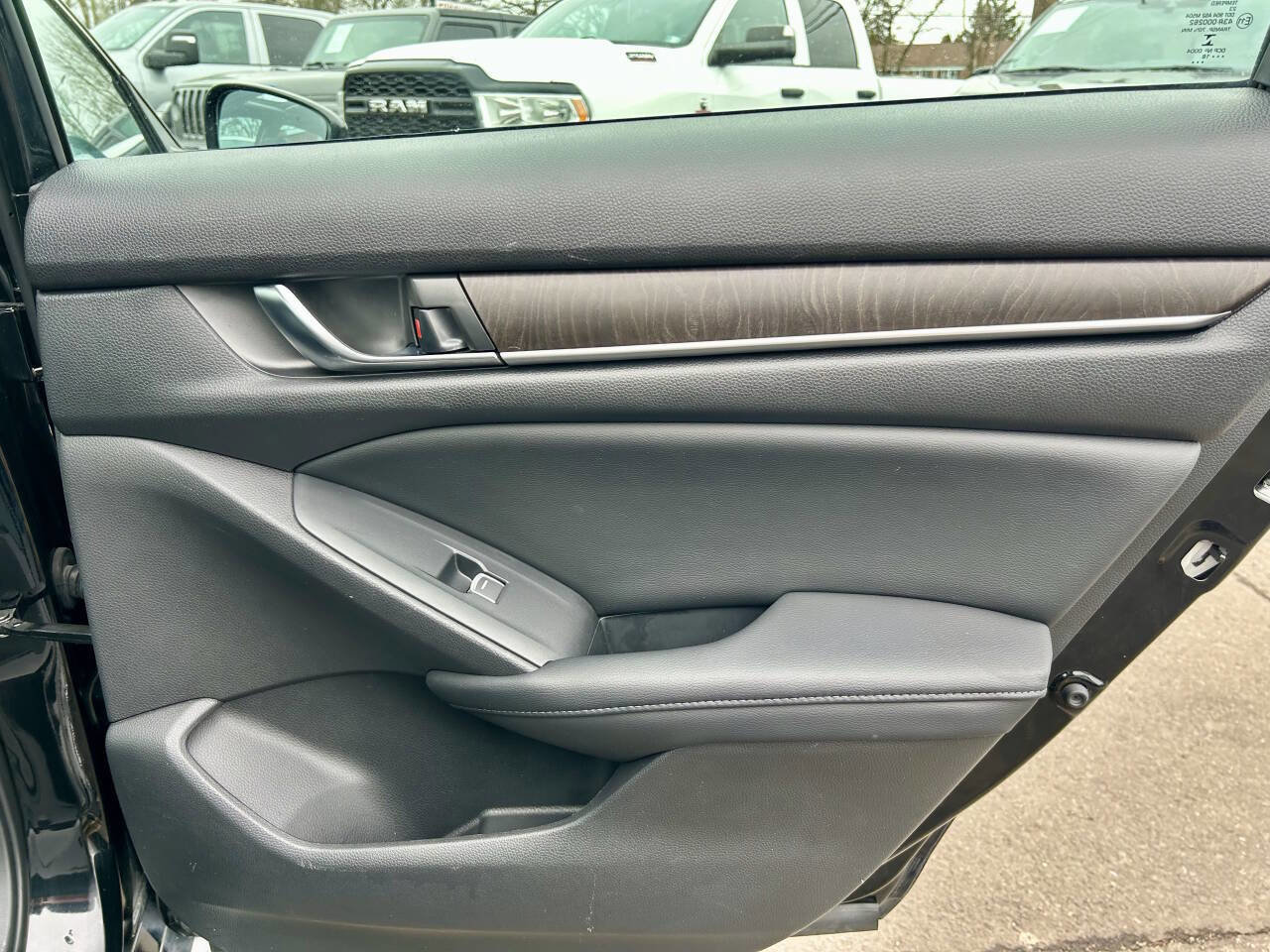 Used 2018 Honda Accord EX-L image 13