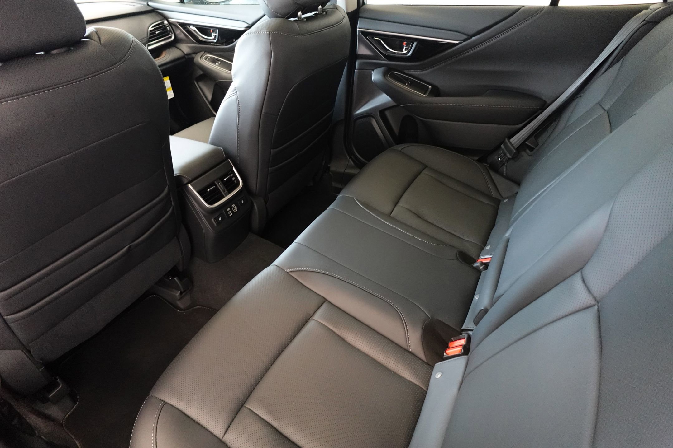 Used 2025 Subaru Outback Touring w/ Tech Package 2 image 25