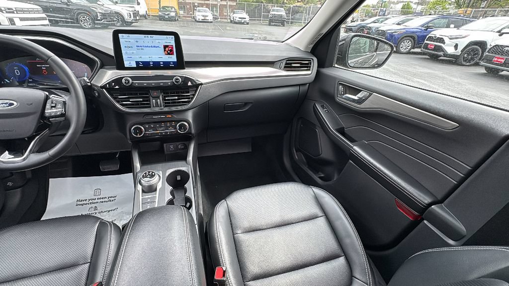 Used 2022 Ford Escape Titanium AWD/4WD image 31