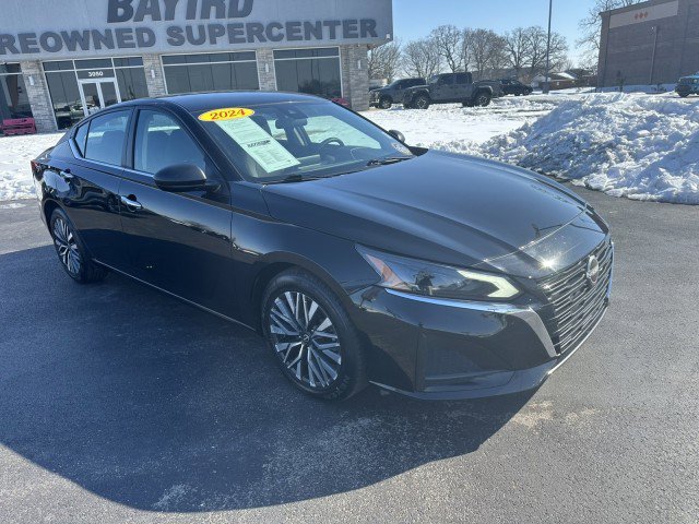 Used 2024 Nissan Altima 2.5 SV FWD image 1