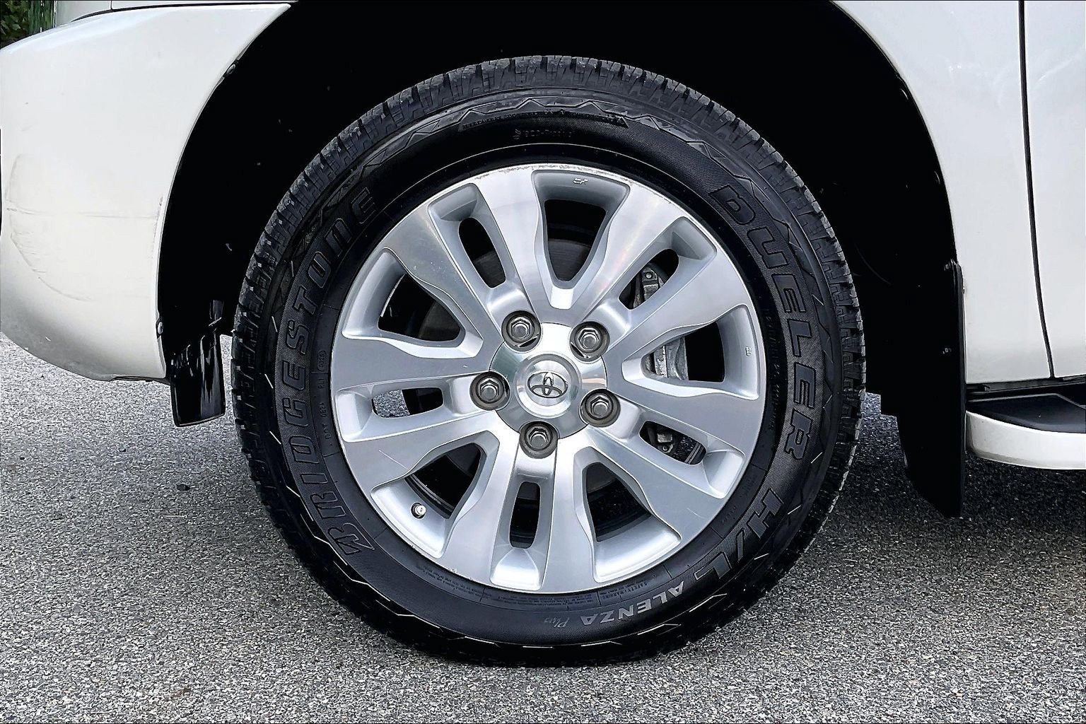 Used 2021 Toyota Sequoia Platinum AWD/4WD image 9
